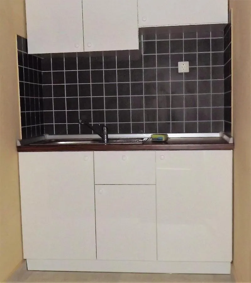 Apartment 9 With A Double Bed Split